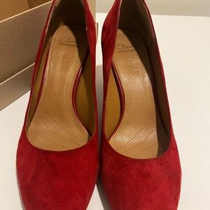 Clarks arista Abe red suede heels
